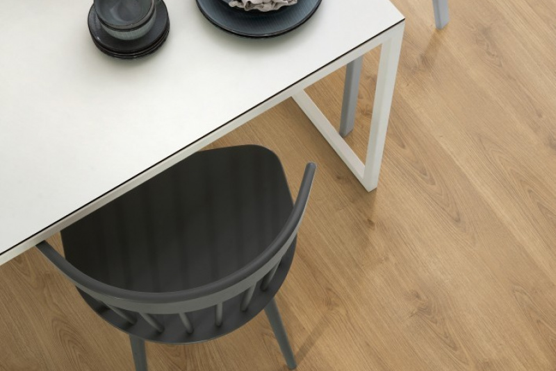 Podlahy - Egger Basic Laminate / EPL208 DUB NORD PRÍRODNÝ - foto