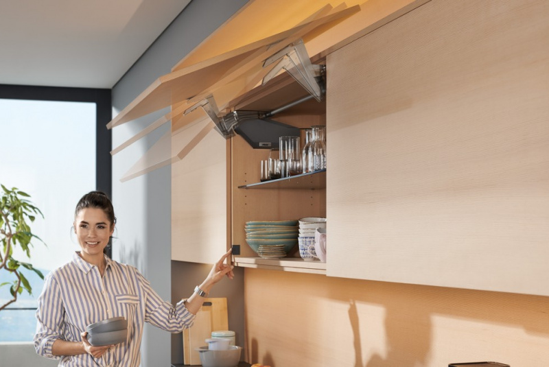 Nábytkové kovanie - BLUM / Aventos HS - foto Nábytkové kovanie - BLUM / Aventos HS - foto