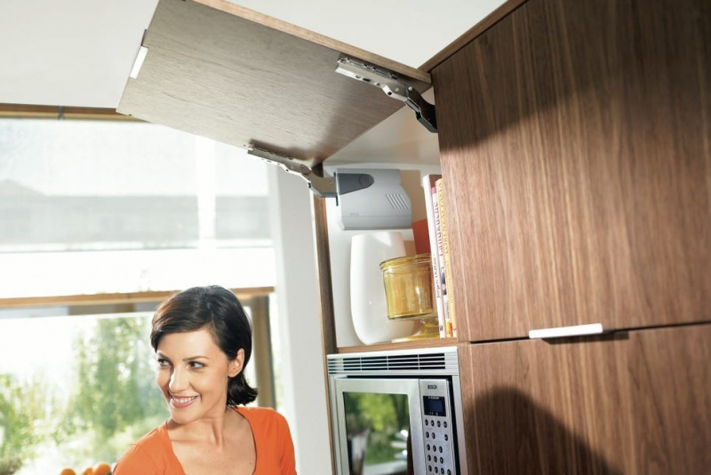 Nábytkové kovanie - BLUM / Aventos HK - foto Nábytkové kovanie - BLUM / Aventos HK - foto