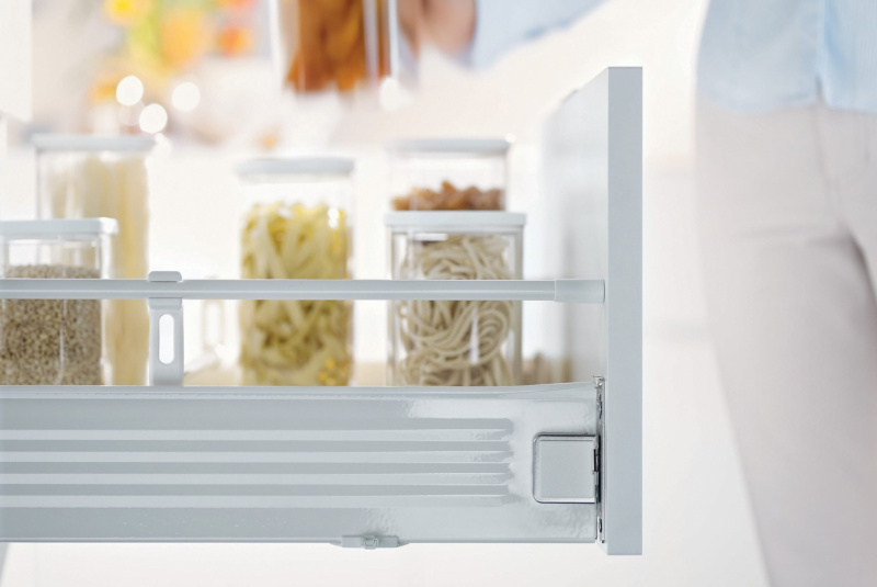 Nábytkové kovanie - BLUM / METABOX - foto Nábytkové kovanie - BLUM / METABOX - foto