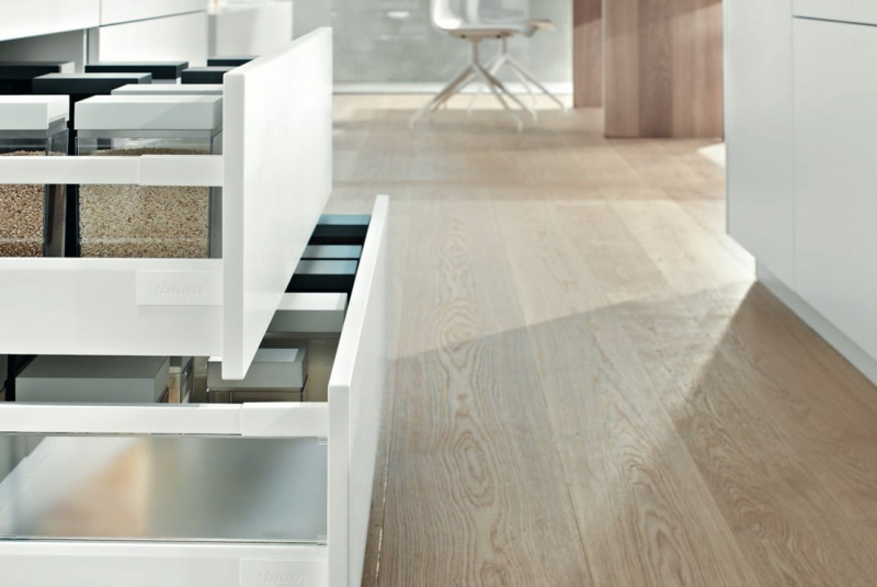 Nábytkové kovanie - BLUM / TANDEMBOX - foto Nábytkové kovanie - BLUM / TANDEMBOX - foto