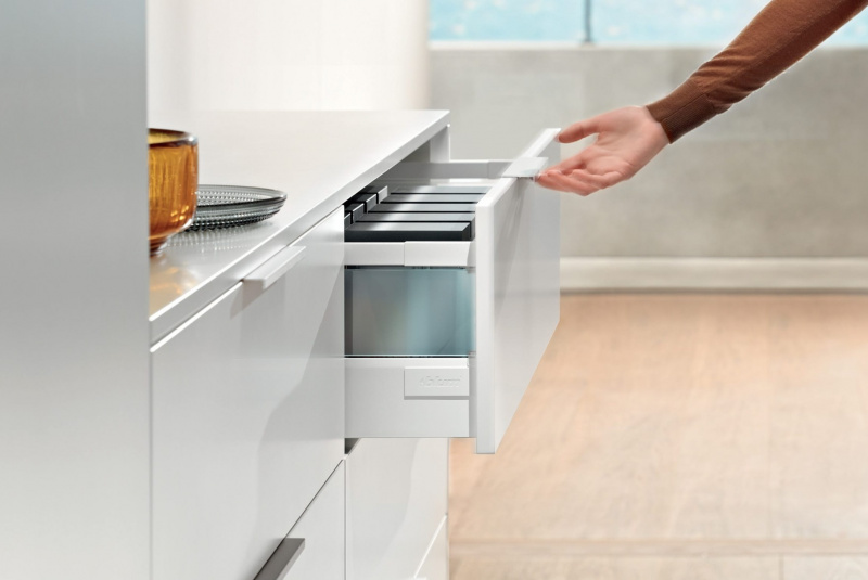 Nábytkové kovanie - BLUM / TANDEMBOX - foto Nábytkové kovanie - BLUM / TANDEMBOX - foto