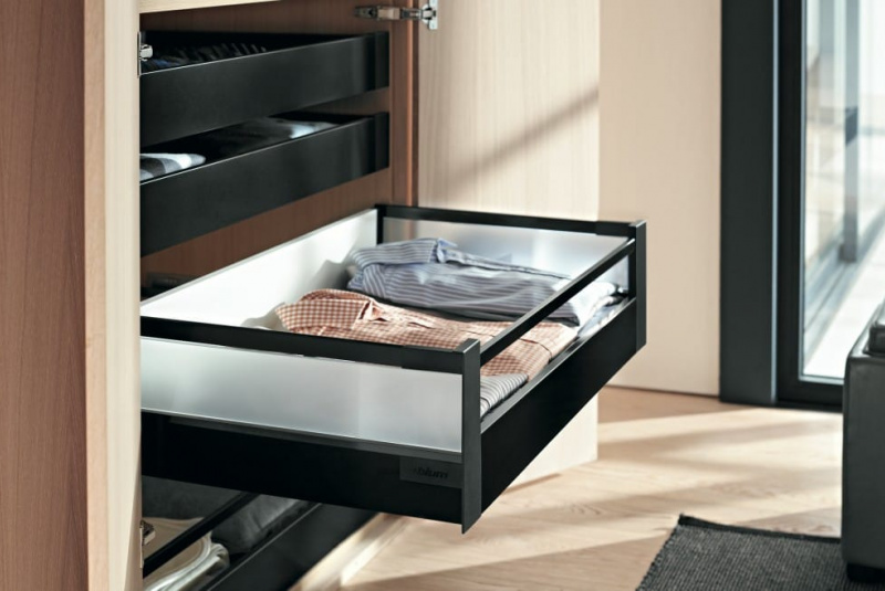 Nábytkové kovanie - BLUM / TANDEMBOX - foto Nábytkové kovanie - BLUM / TANDEMBOX - foto