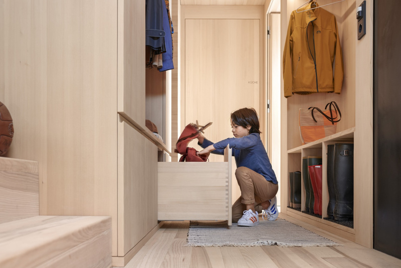 Nábytkové kovanie - BLUM / Tandem skrytý plnovýsuv s Blumotion - foto Nábytkové kovanie - BLUM / Tandem skrytý plnovýsuv s Blumotion - foto