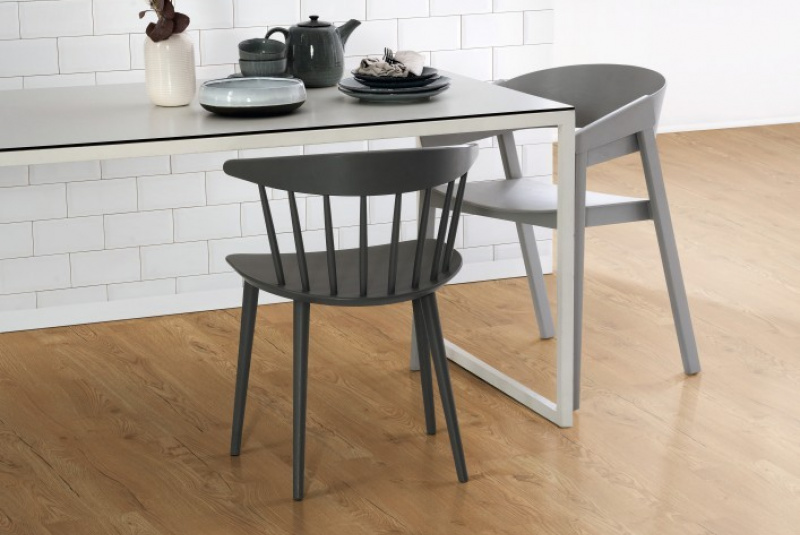 Podlahy - Egger Basic Laminate / EPL144 Dub Olchon medový - foto Podlahy - Egger Basic Laminate / EPL144 Dub Olchon medový - foto